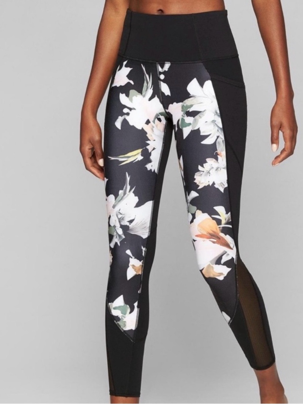 Athleta Blossom Intuition Pocket 7/8 Tight Leggings Small Black White Activewear